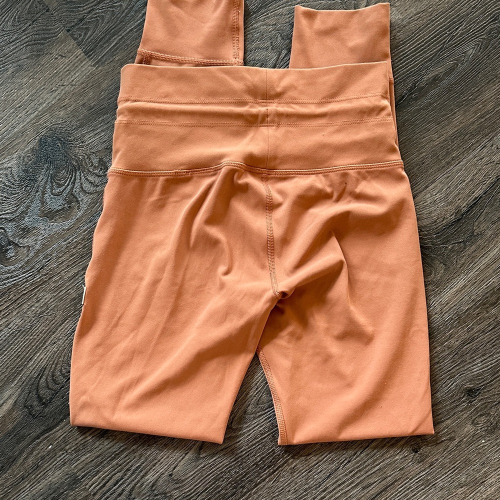 Vuori Daily Form leggings - Picture 2 of 4